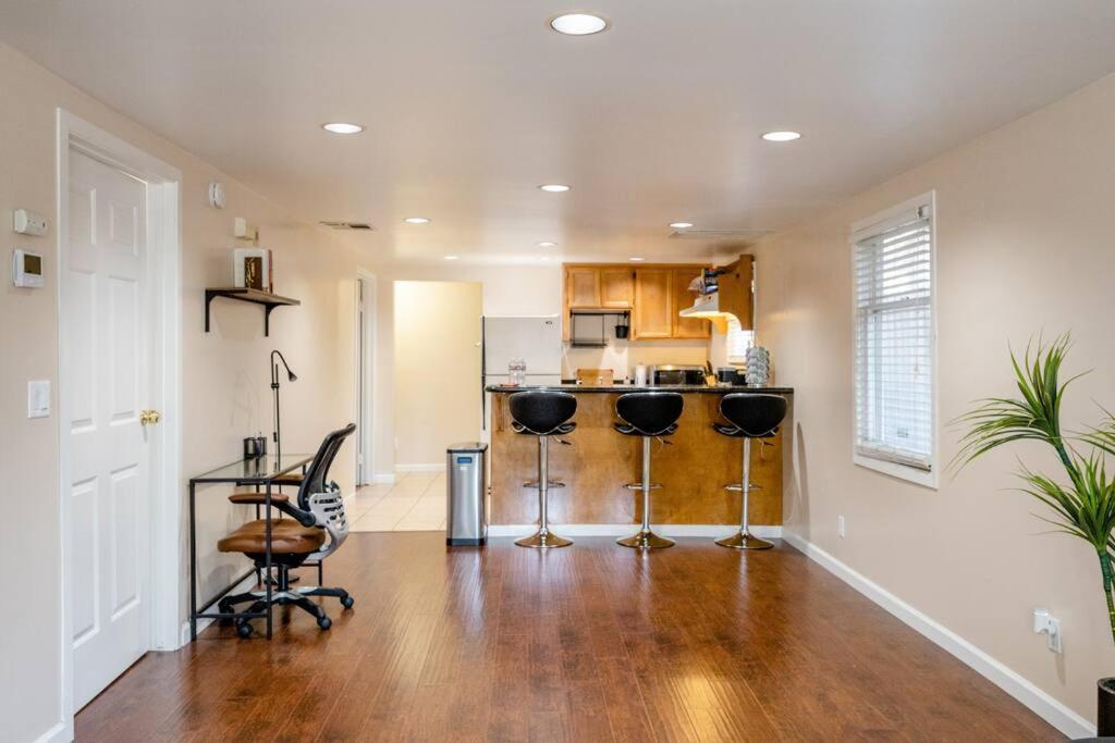 *2Bdr Victorian Home Away From Home - *Central Loc 薩克拉門托 外观 照片